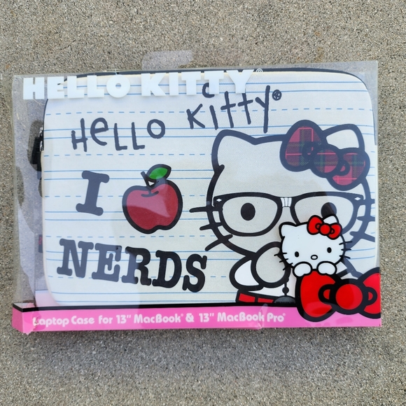 New Hello Kitty Loungefly Laptop Case 13" Macbook Pro - Picture 3 of 5